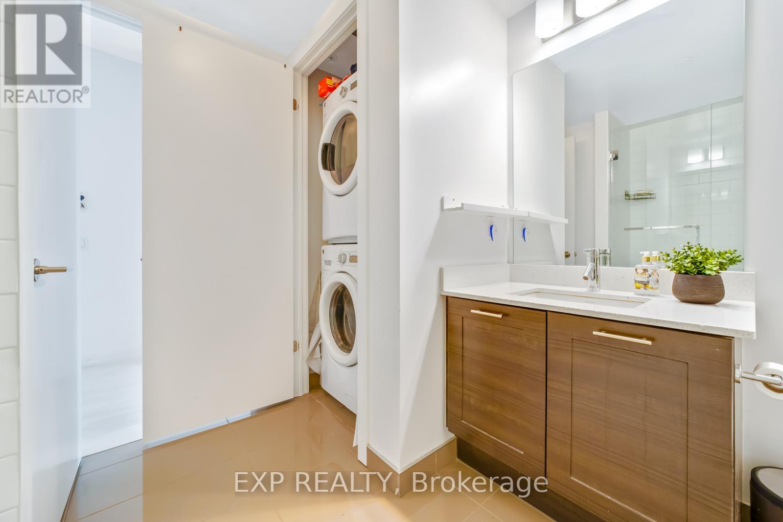 2509 - 2212 Lake Shore Boulevard W Property Photo 17