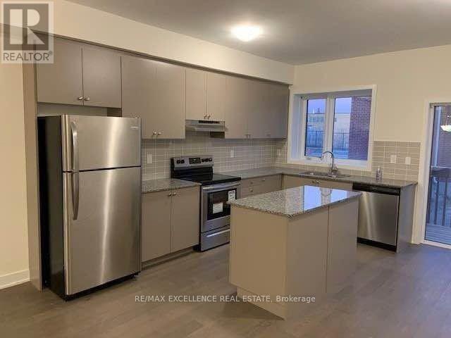 87 William Duncan Road Property Photo 2