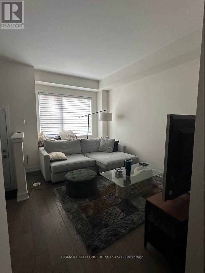 87 William Duncan Road Property Photo 3