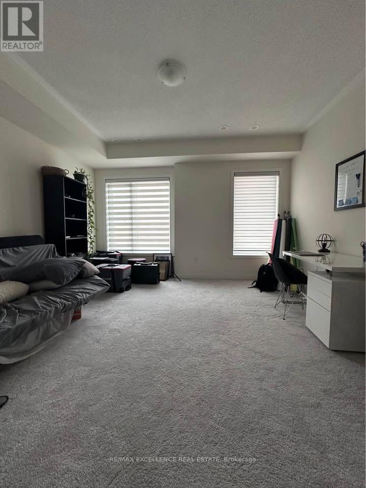 87 William Duncan Road Property Photo 4