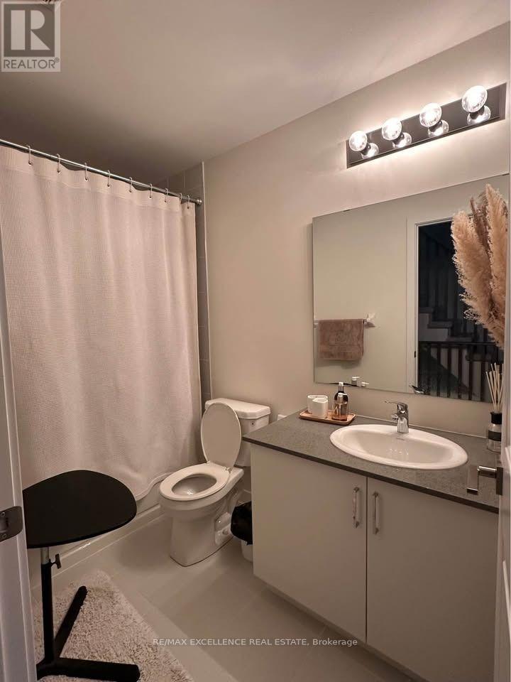 87 William Duncan Road Property Photo 10