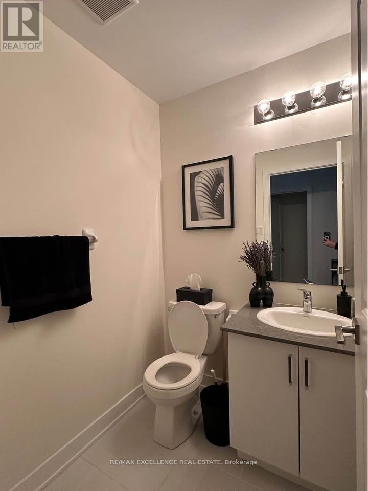 87 William Duncan Road Property Photo 13