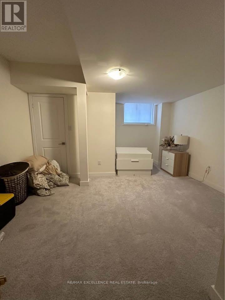 87 William Duncan Road Property Photo 17