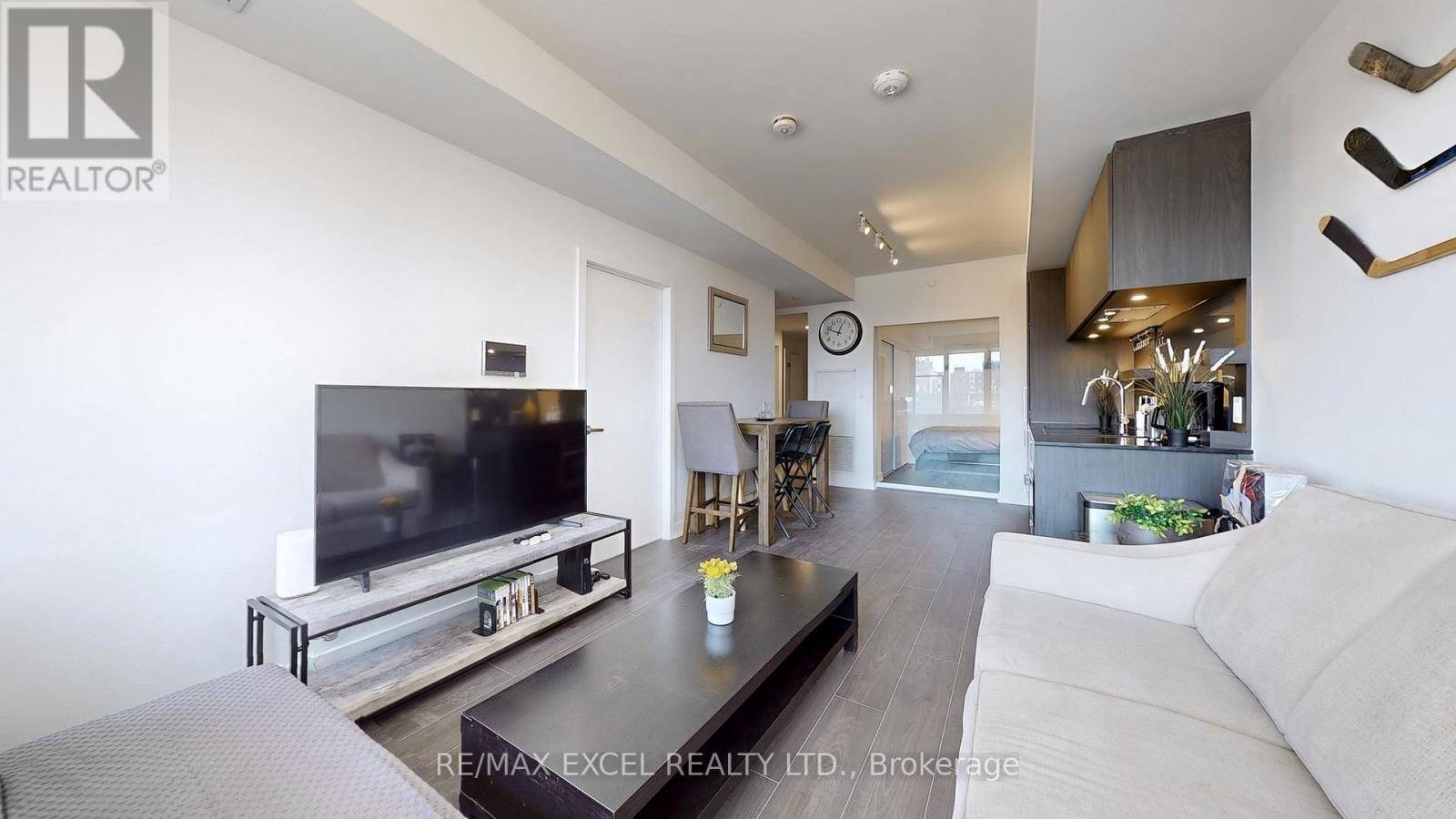716 - 28 Ann Street Property Photo 12
