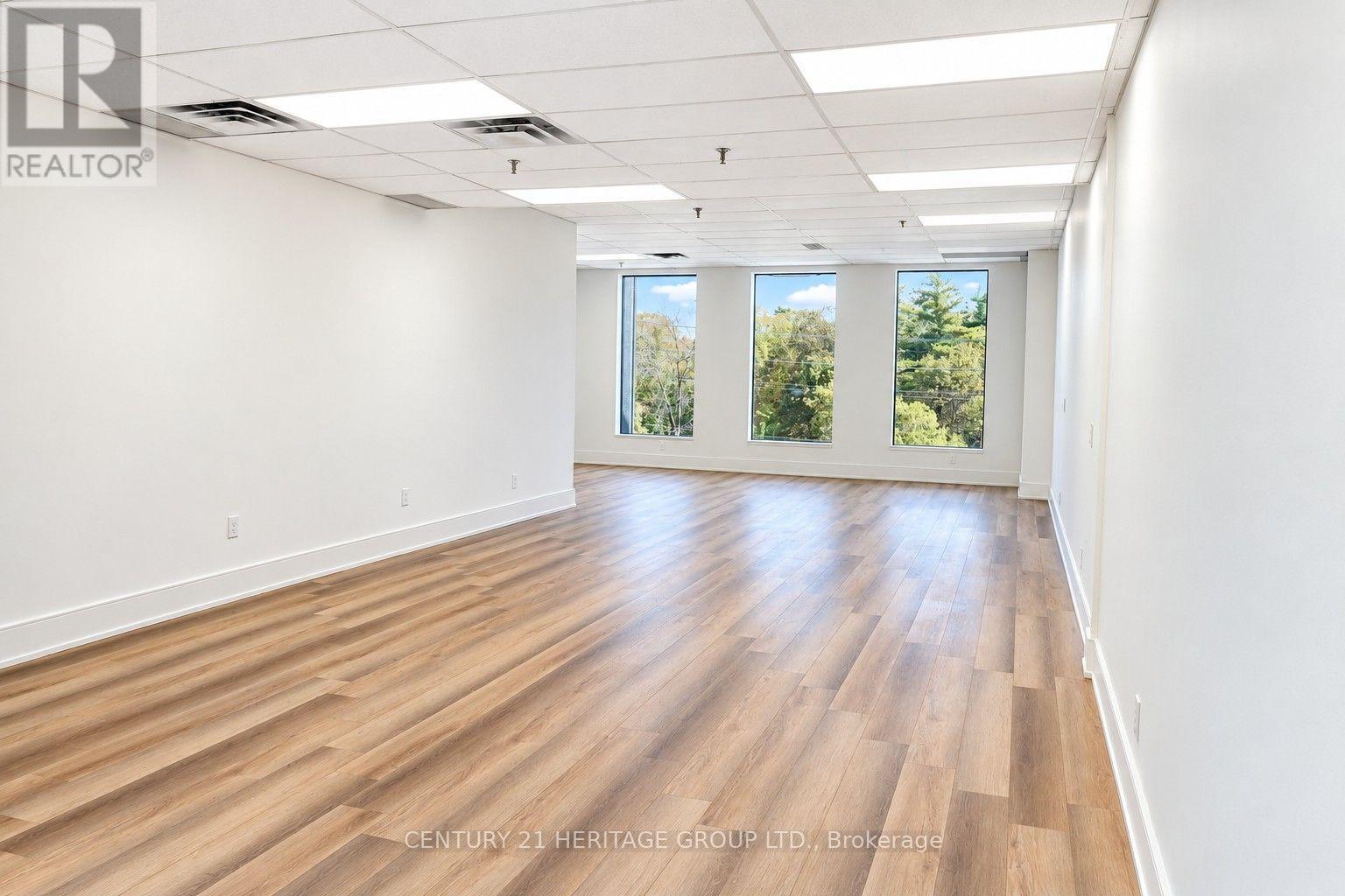 199 - 4544 Dufferin Street Property Photo 6
