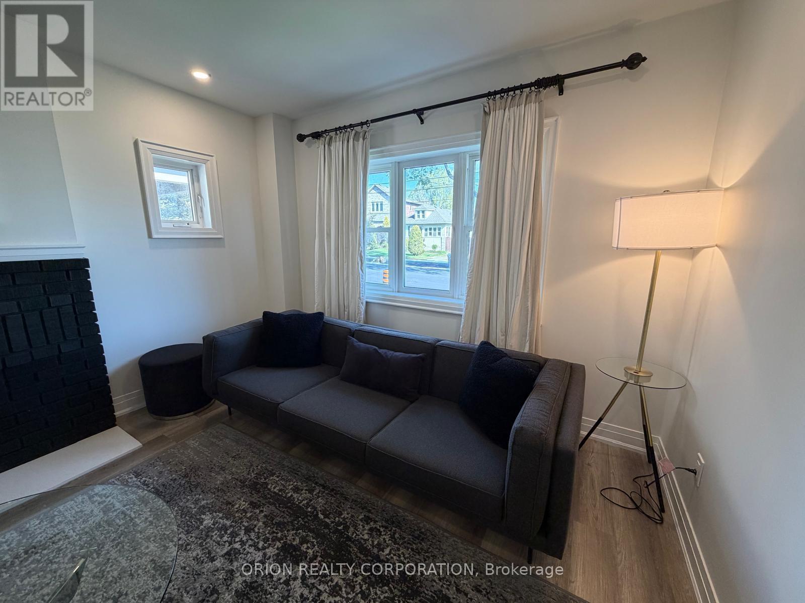 1016 Haig Boulevard Property Photo 8