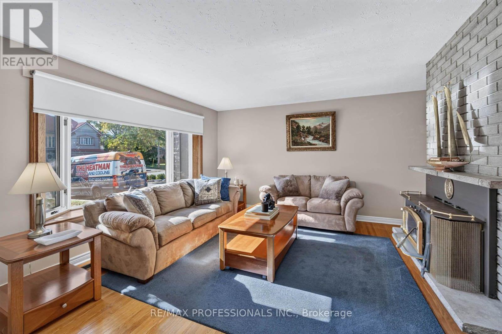 2467 Edenhurst Drive Property Photo 6