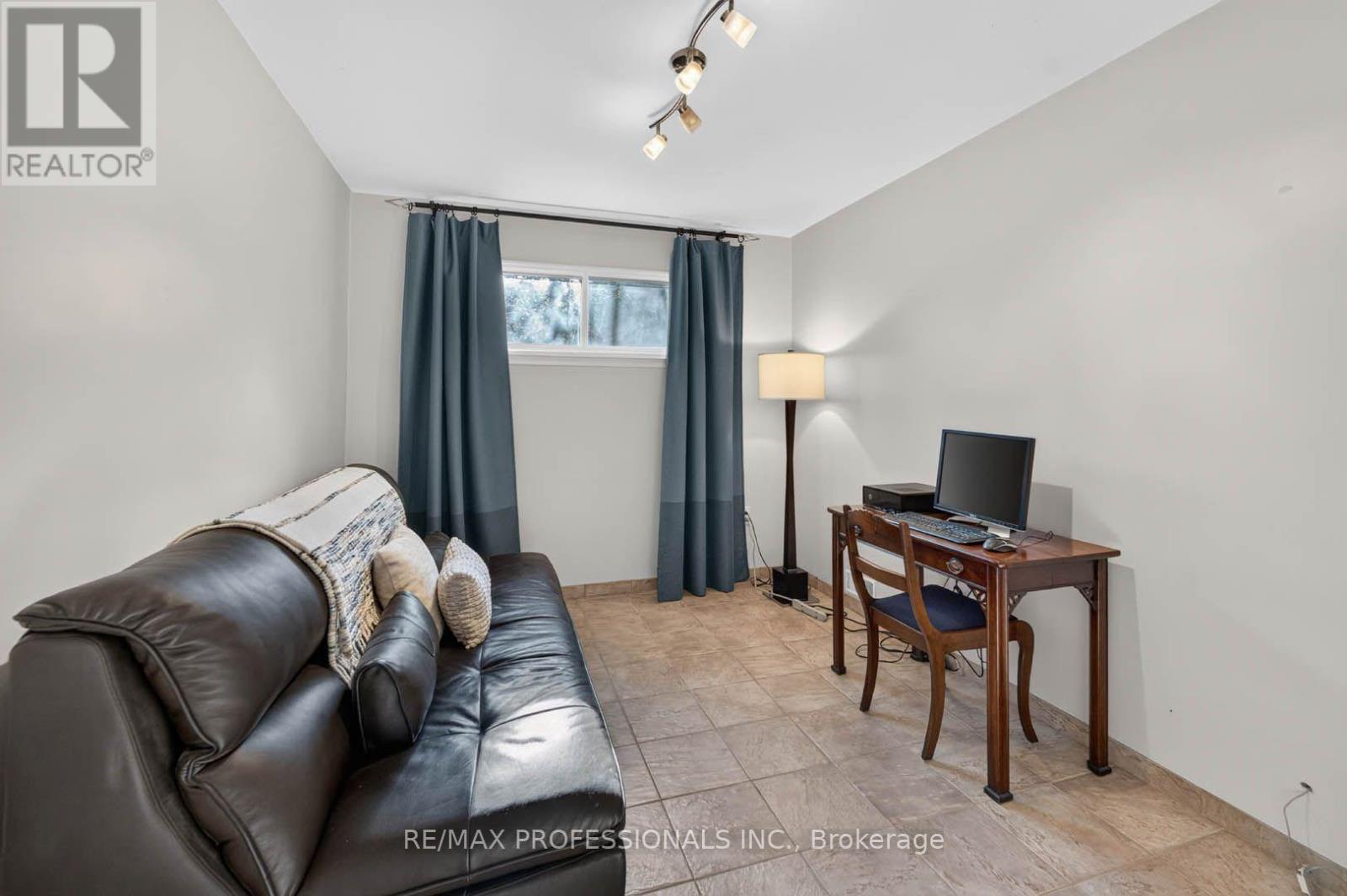 2467 Edenhurst Drive Property Photo 23