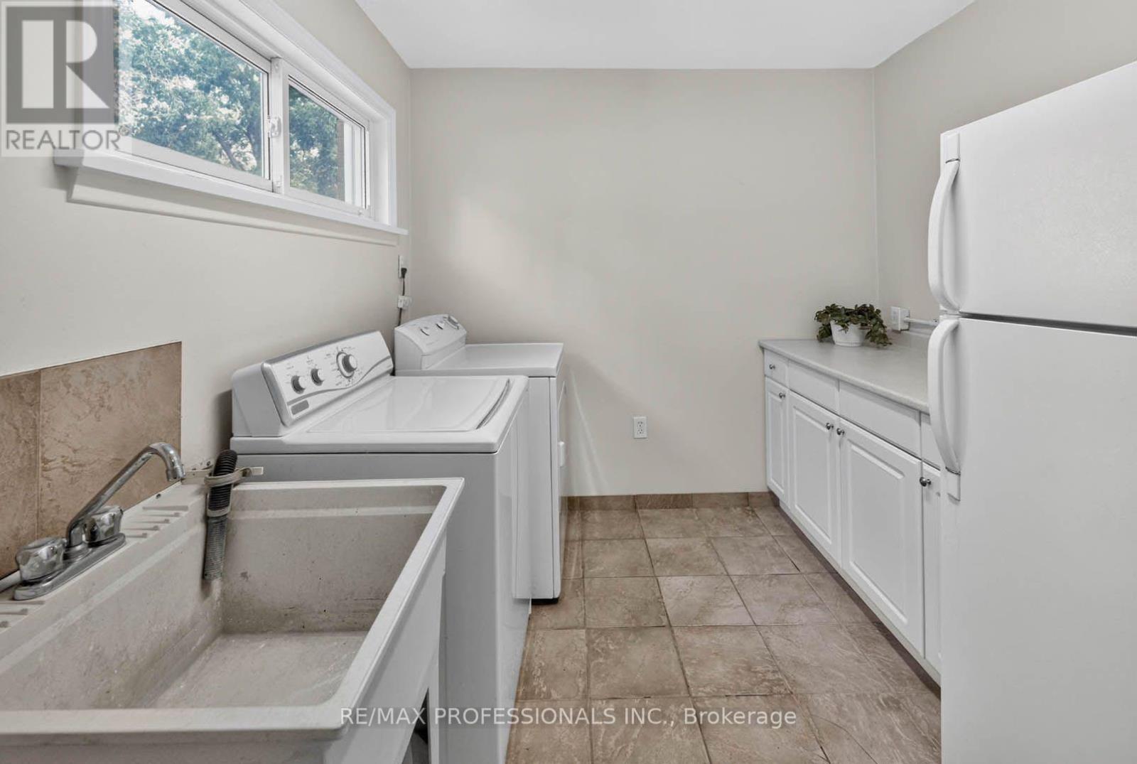 2467 Edenhurst Drive Property Photo 26