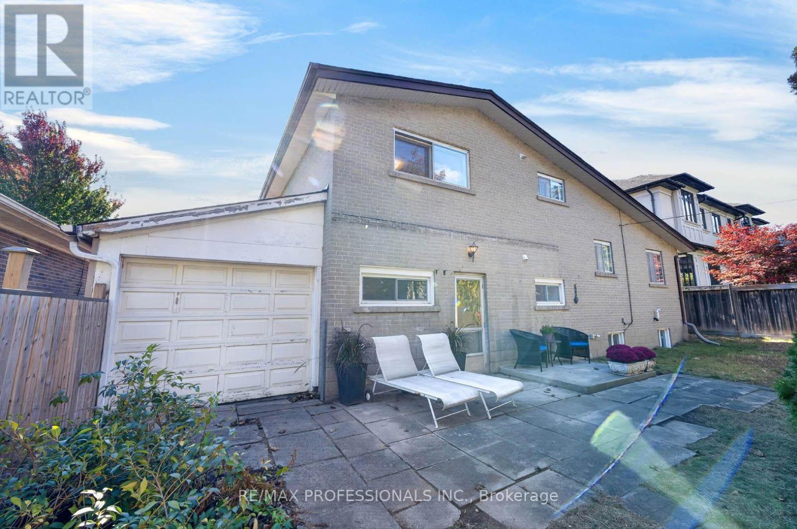 2467 Edenhurst Drive Property Photo 31