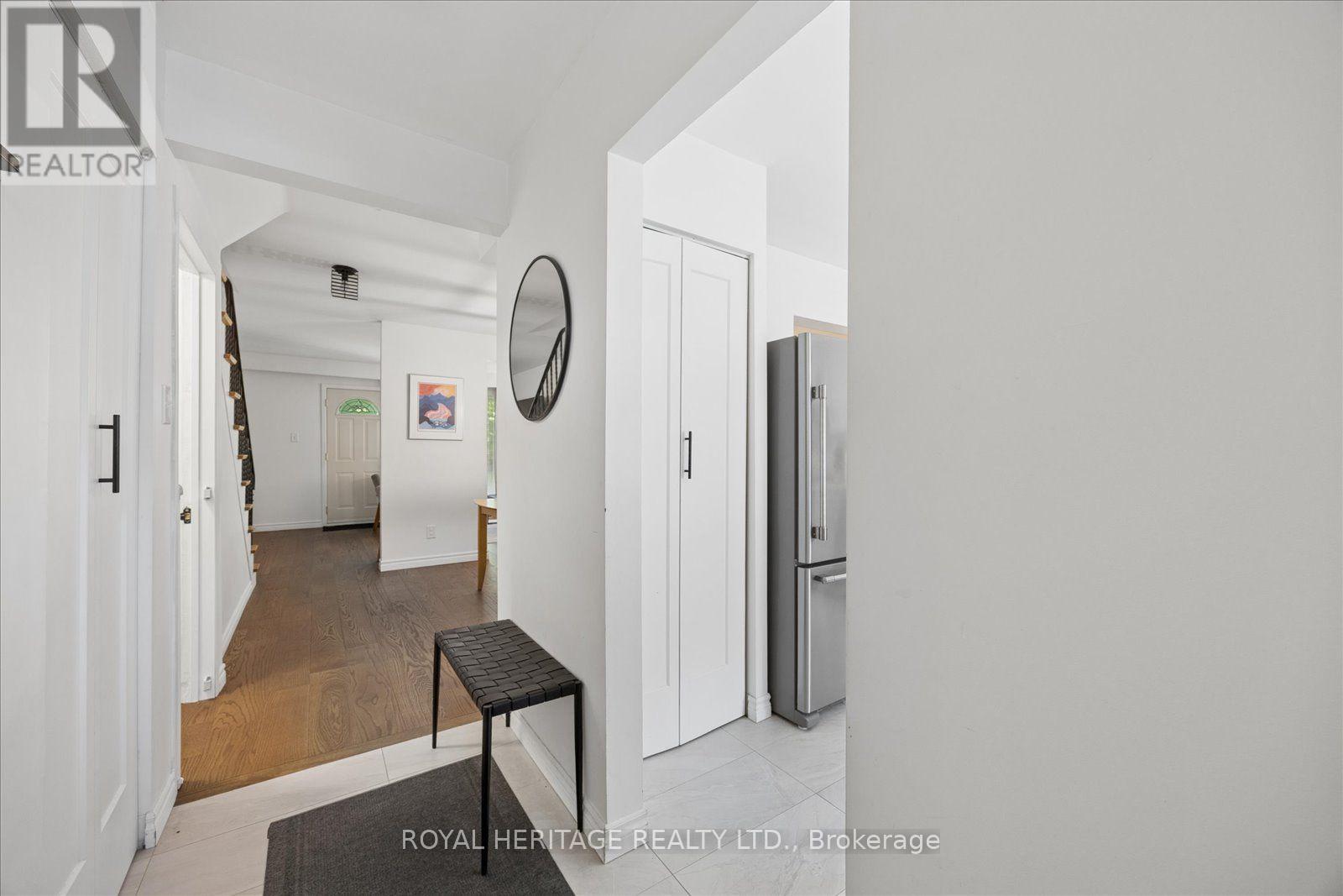 105 - 701 Burnhamthorpe Road Property Photo 5