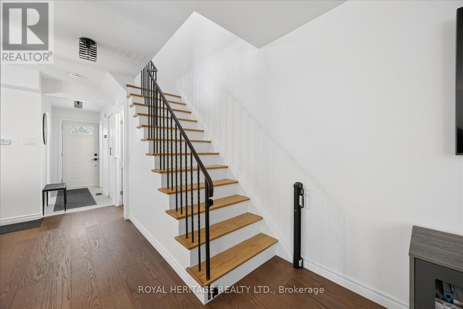 105 - 701 Burnhamthorpe Road Property Photo 18