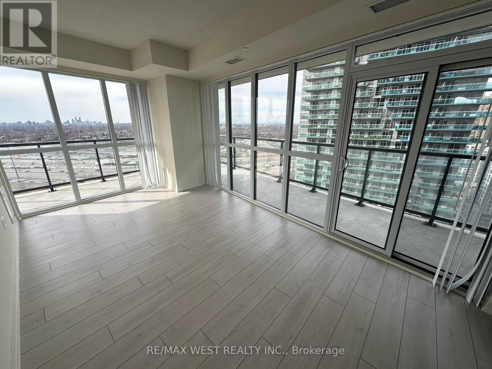 2511 - 38 Annie Craig Drive Property Photo 2