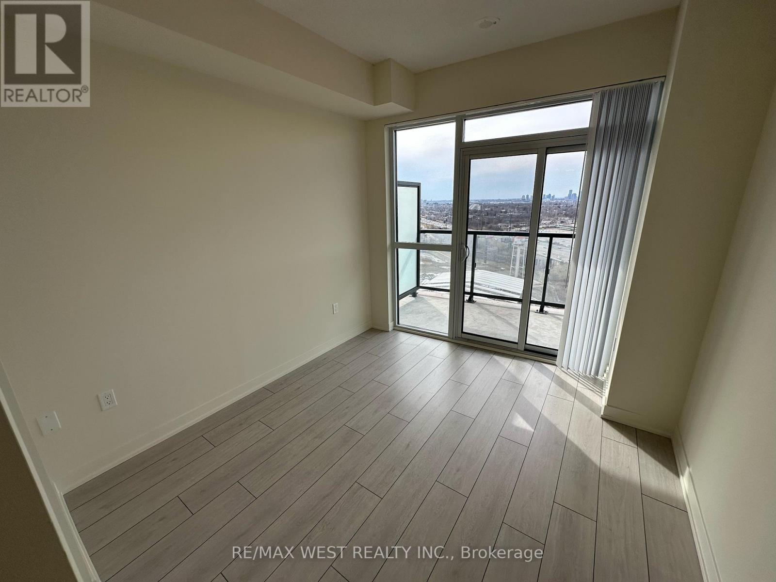 2511 - 38 Annie Craig Drive Property Photo 10