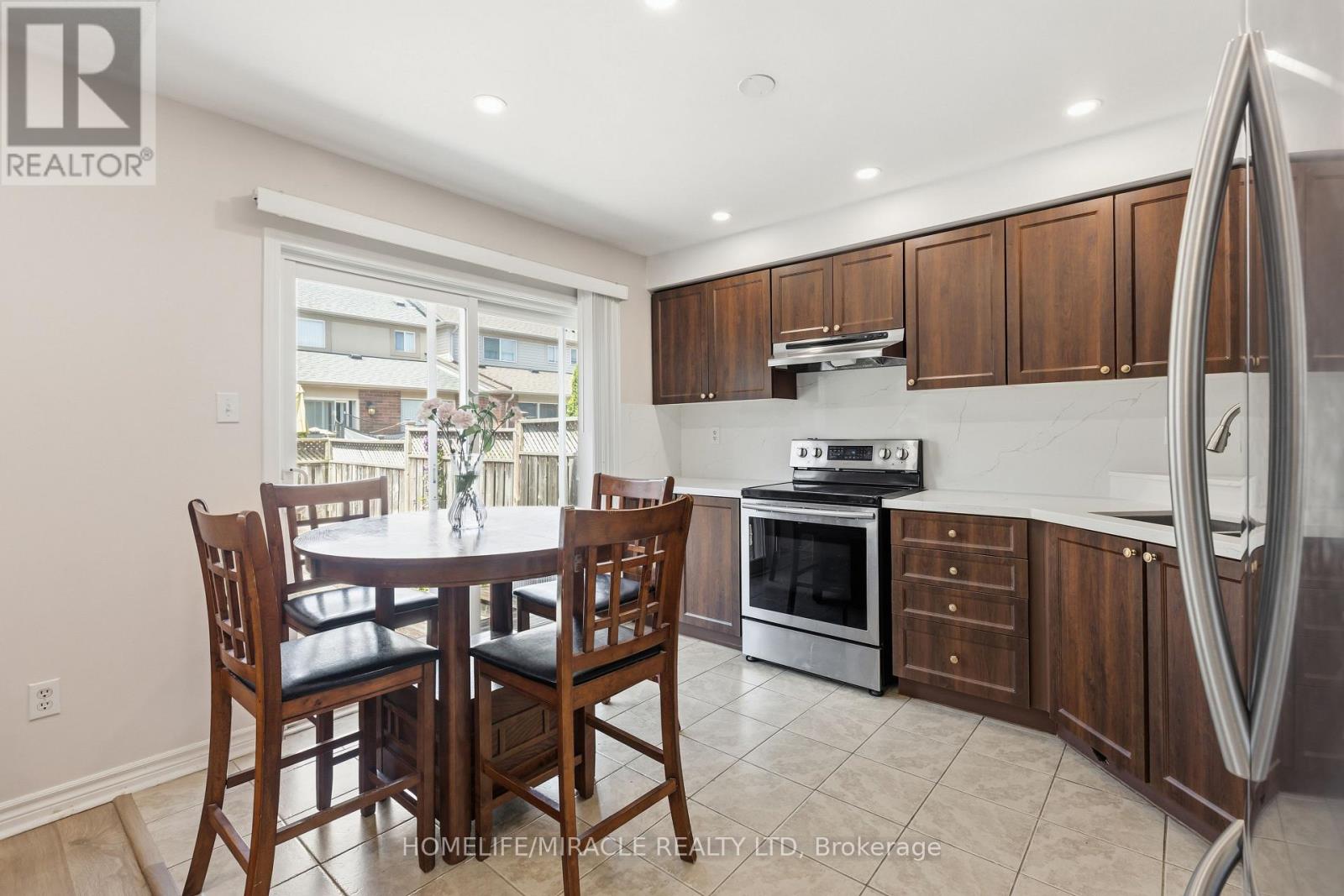 1405 Mcdermott Way N Property Photo 12
