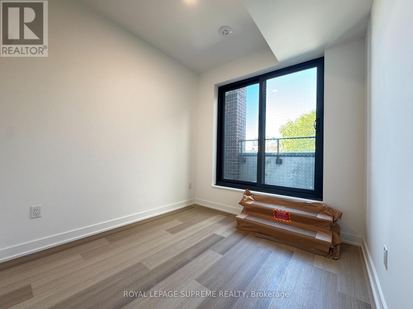 309 - 1 Vine Avenue Property Photo 8