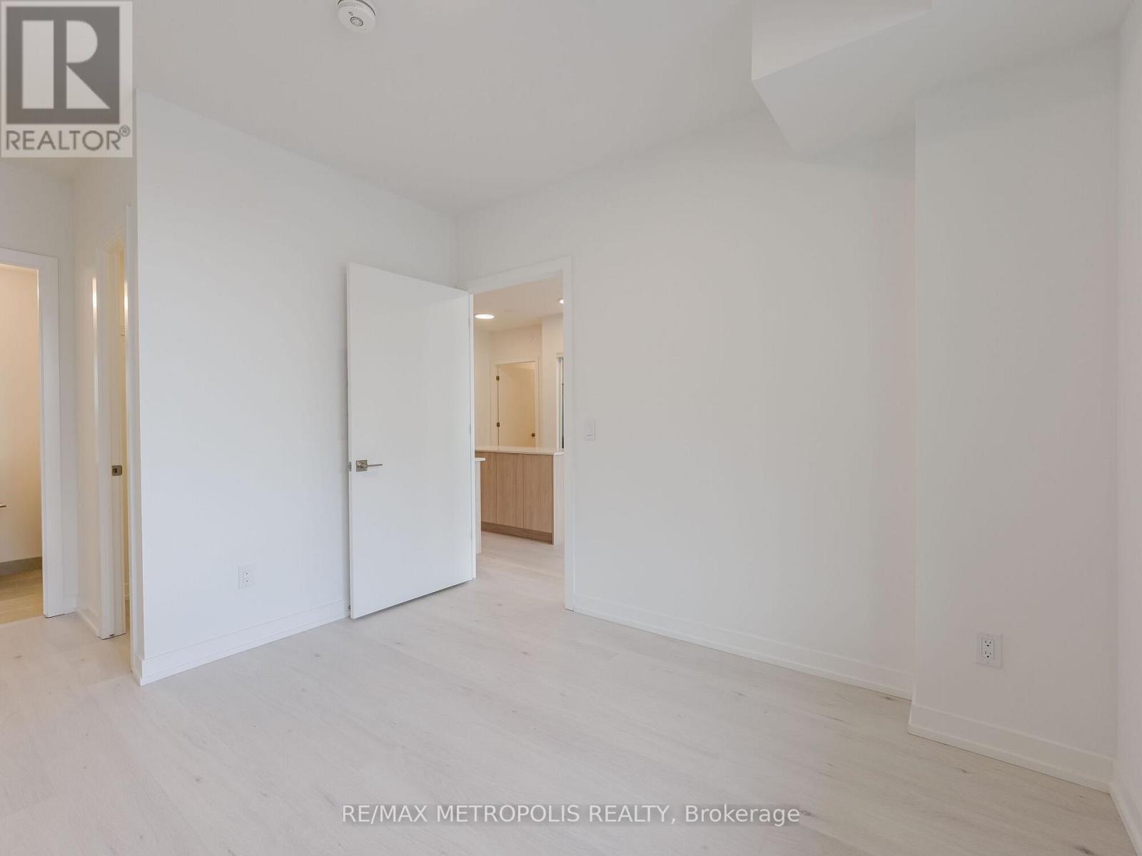 246 - 2501 Saw Whet Boulevard Property Photo 16