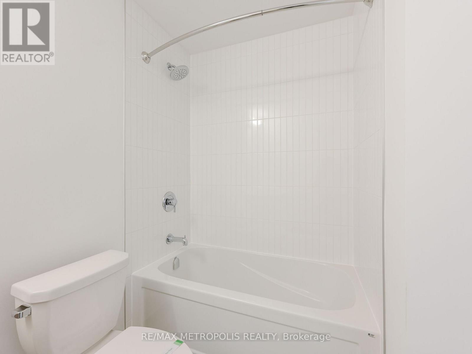246 - 2501 Saw Whet Boulevard Property Photo 28