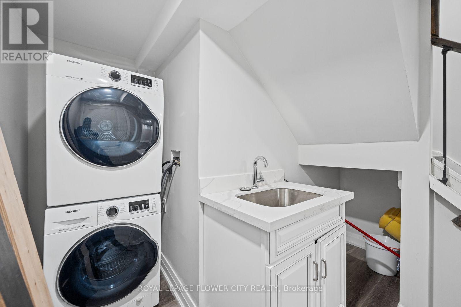 1812 Christopher Road Property Photo 27