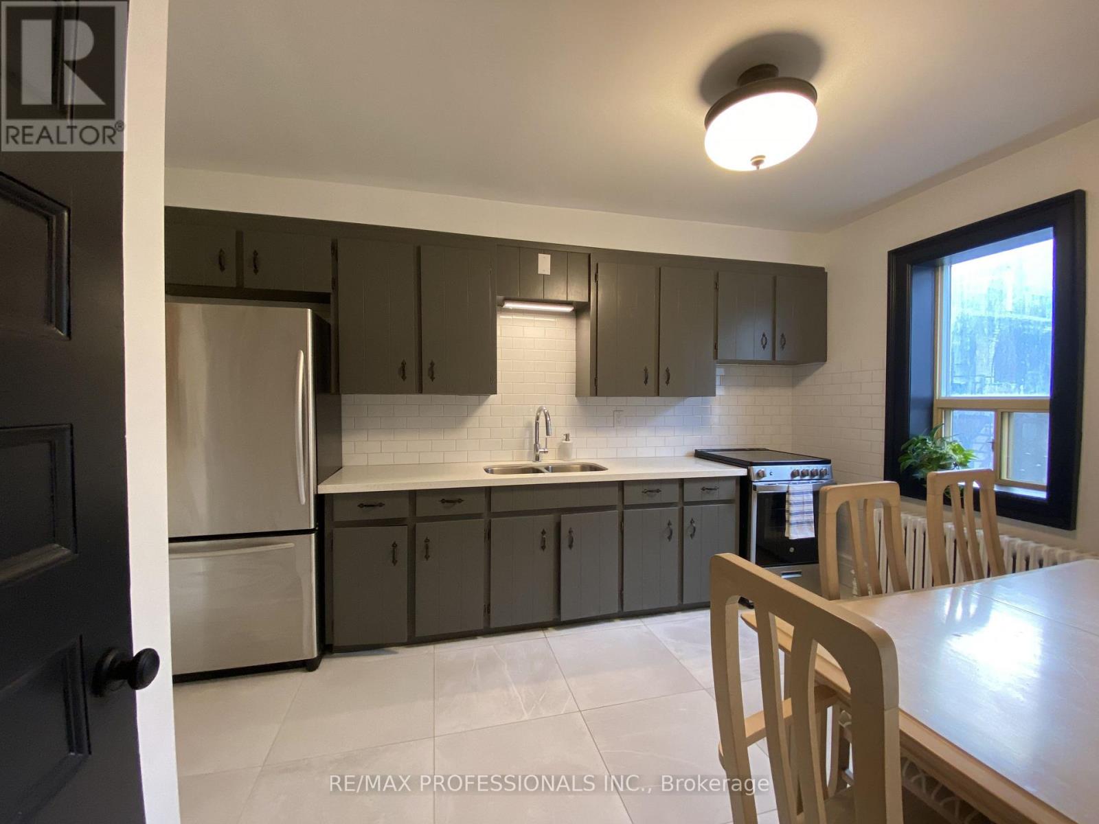 124 Close Avenue Property Photo 11