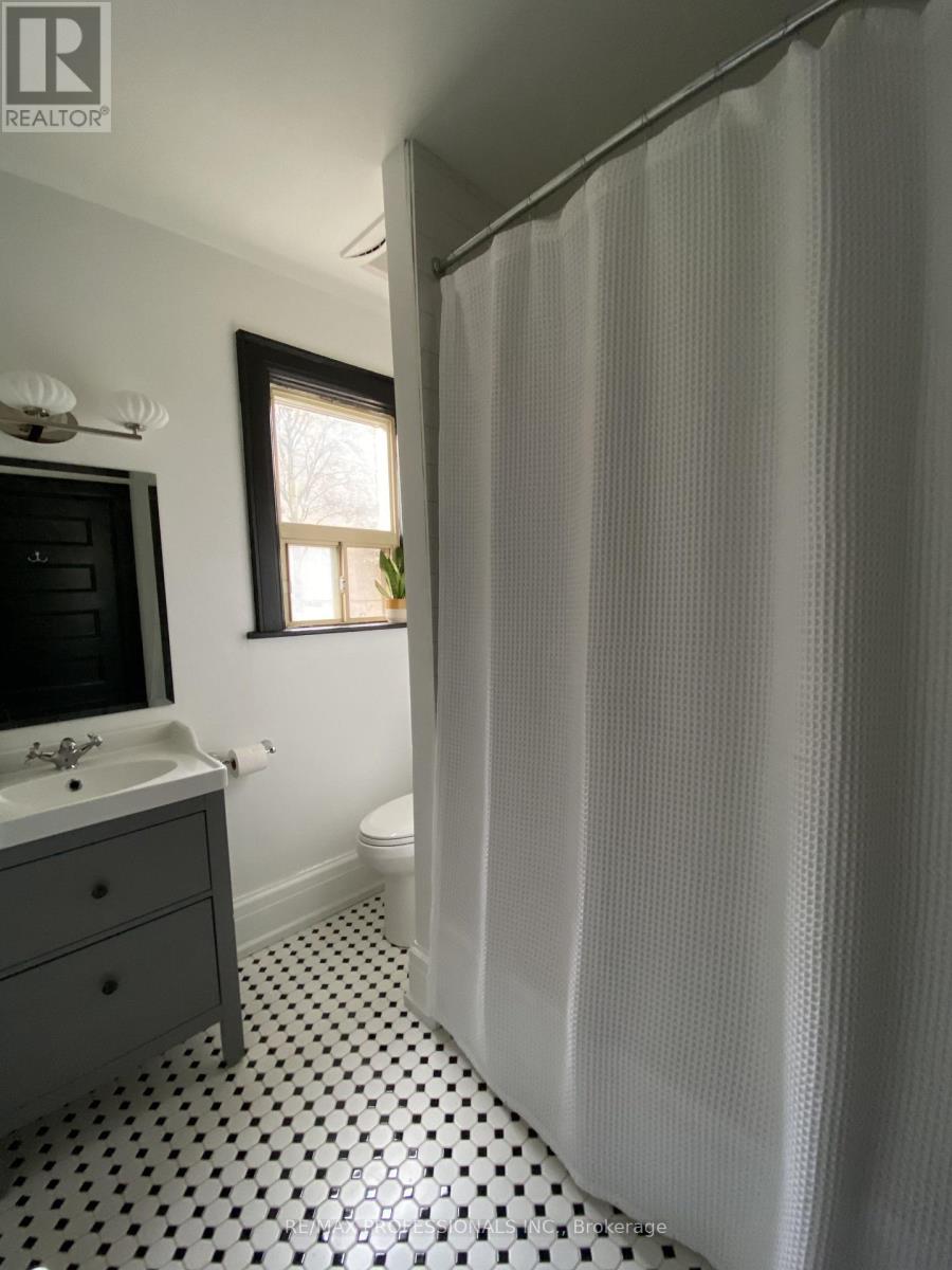 124 Close Avenue Property Photo 17