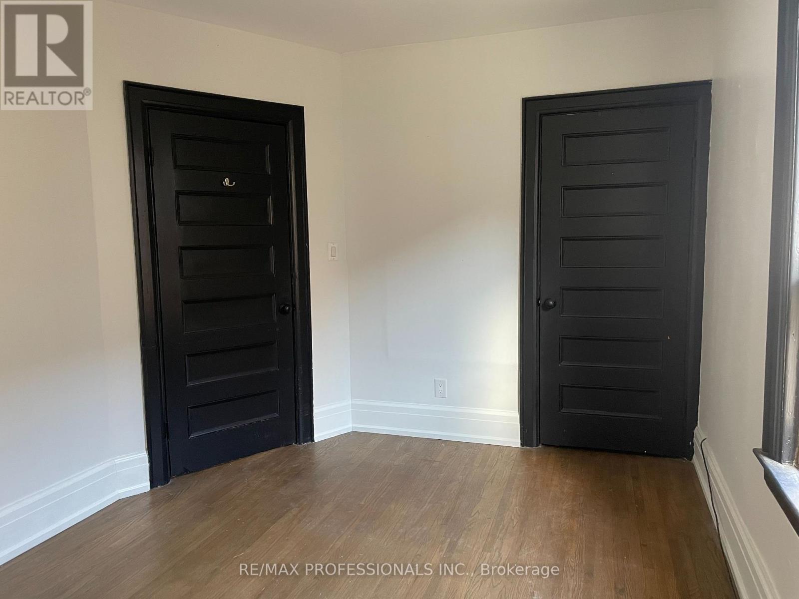 124 Close Avenue Property Photo 23