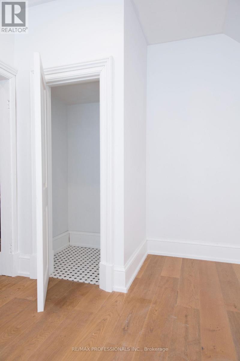 124 Close Avenue Property Photo 38