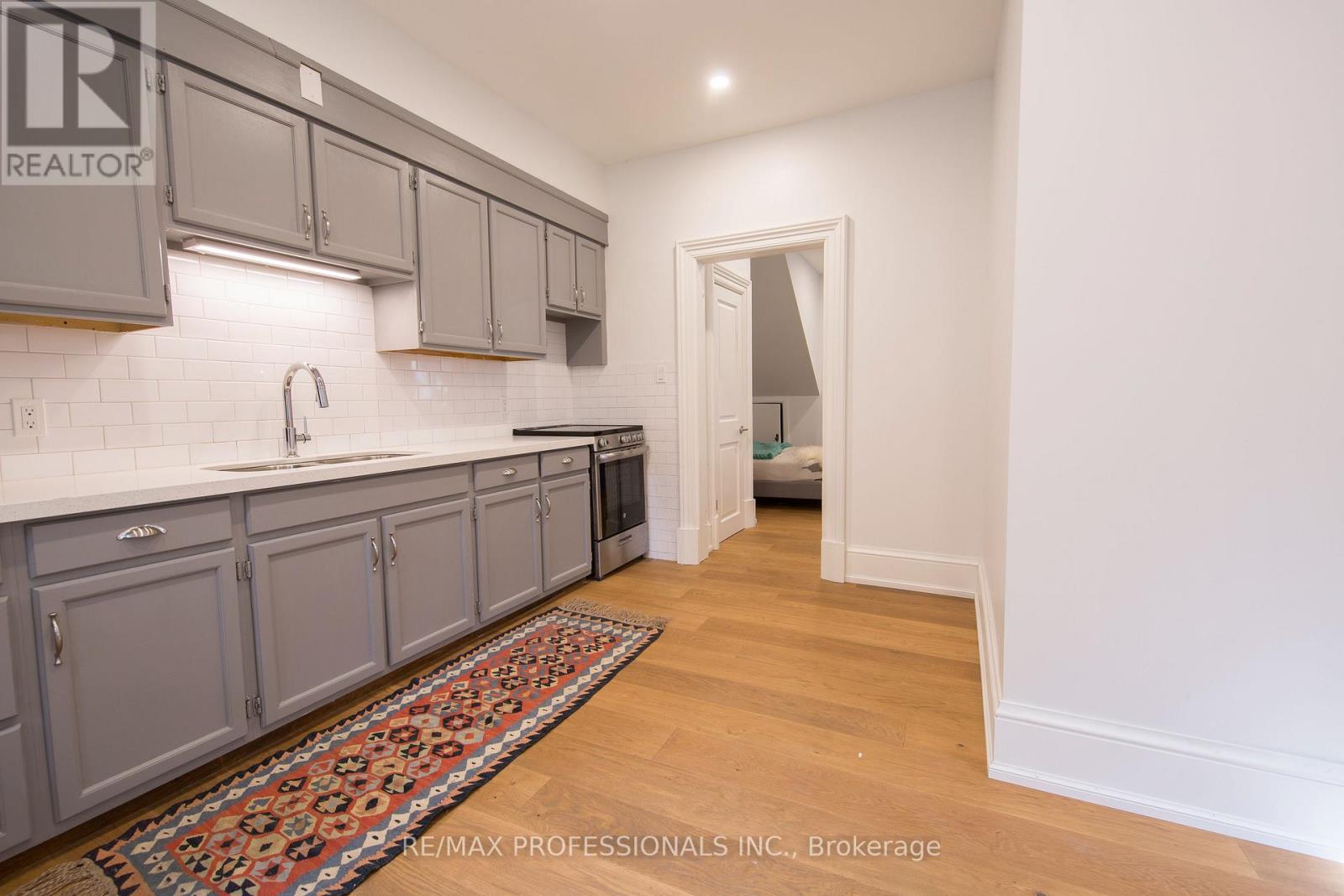 124 Close Avenue Property Photo 41