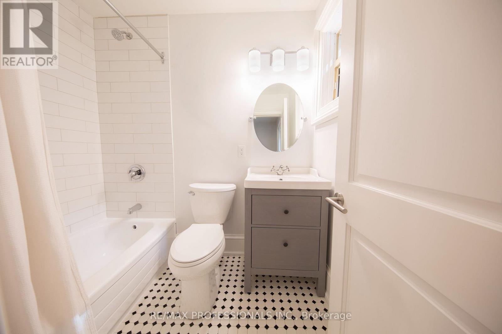 124 Close Avenue Property Photo 44