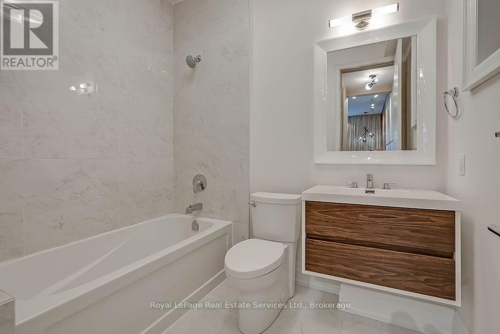 124 Paliser Court Property Photo 24
