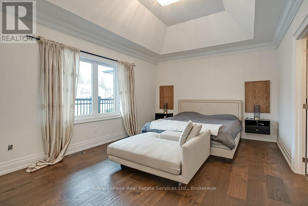 124 Paliser Court Property Photo 29