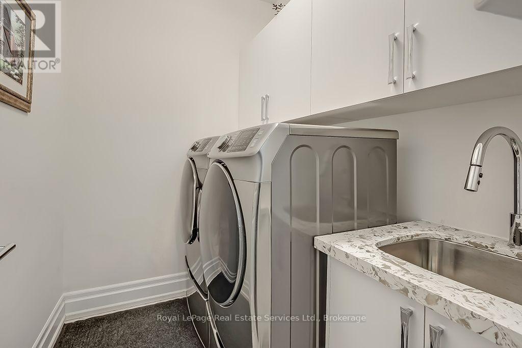 124 Paliser Court Property Photo 36