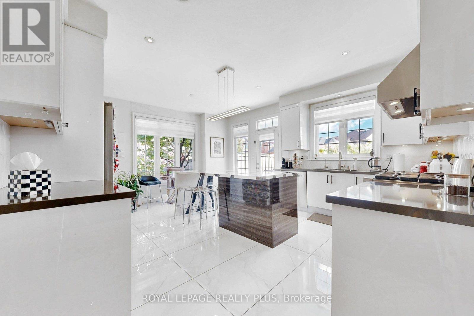 2182 Heathcliff Court Property Photo 10