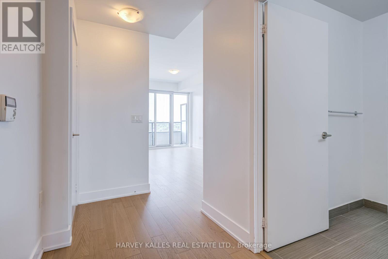 1822 - 30 Shore Breeze Drive Property Photo 10