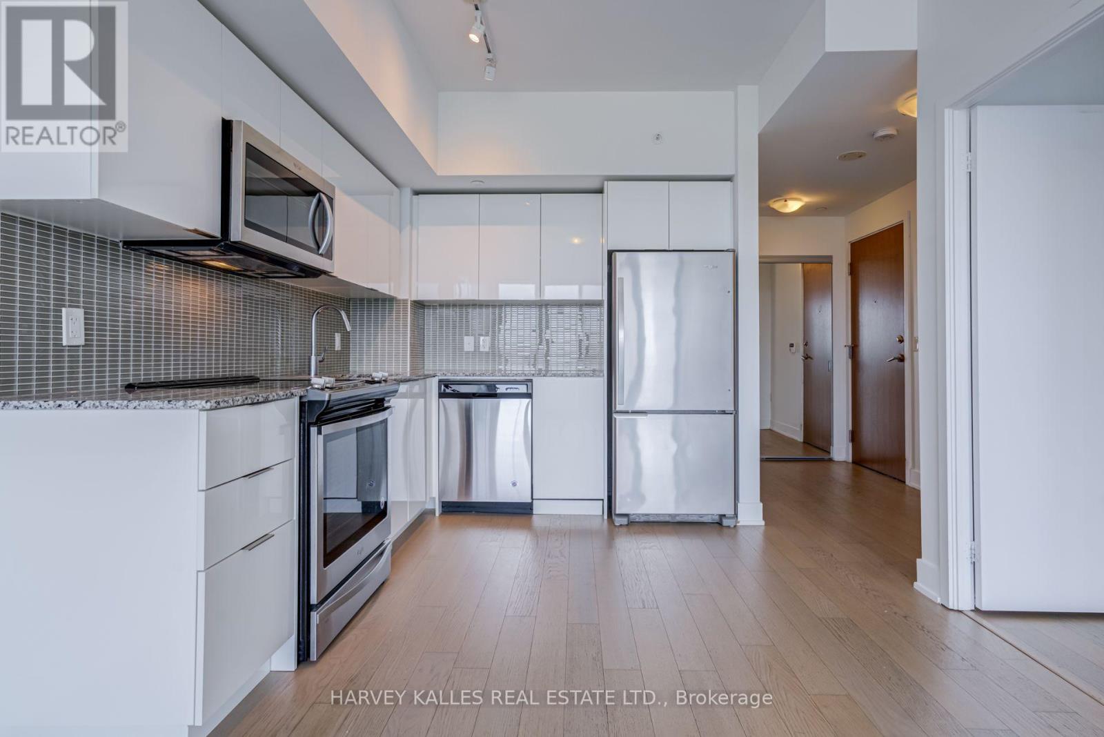 1822 - 30 Shore Breeze Drive Property Photo 13