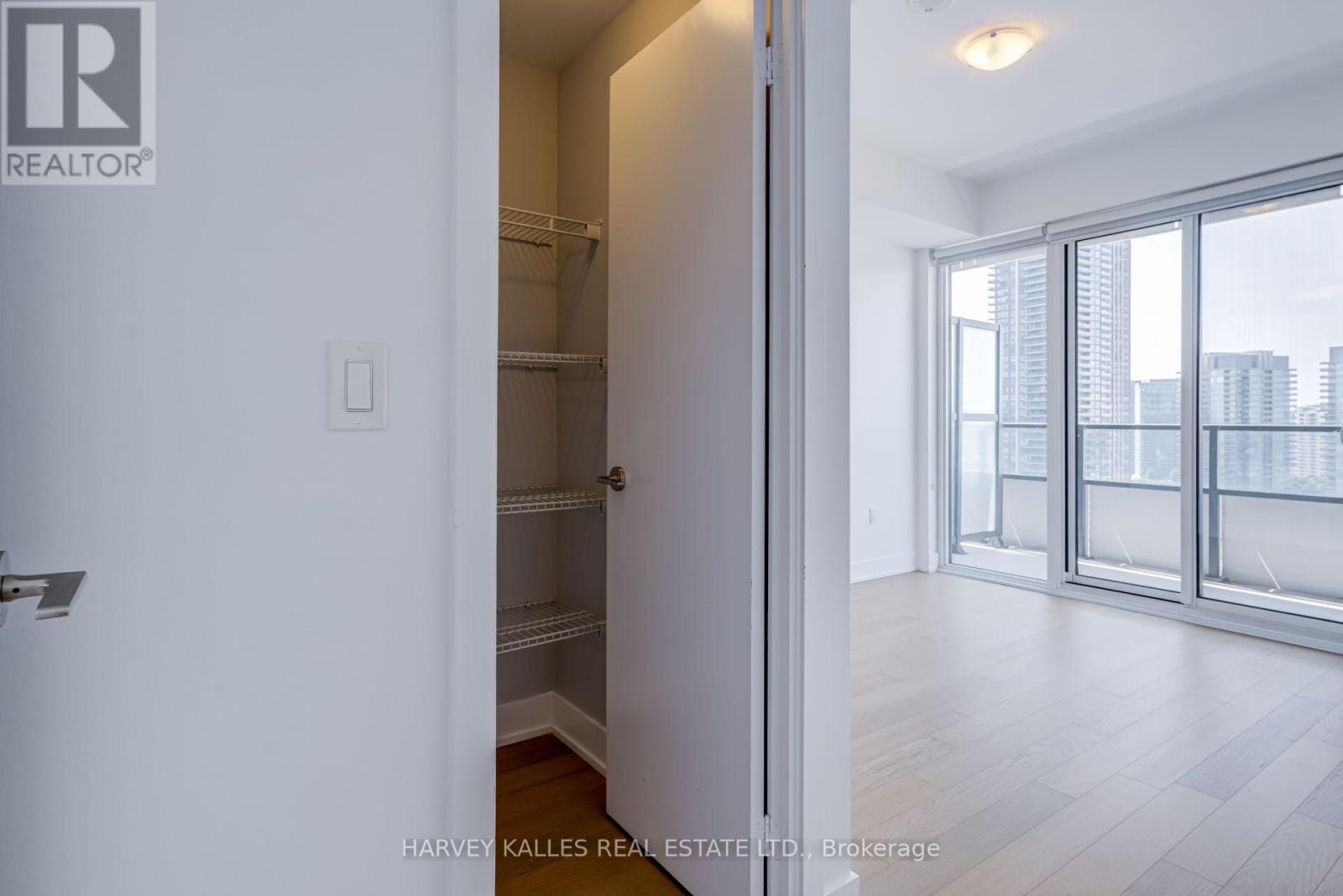 1822 - 30 Shore Breeze Drive Property Photo 18