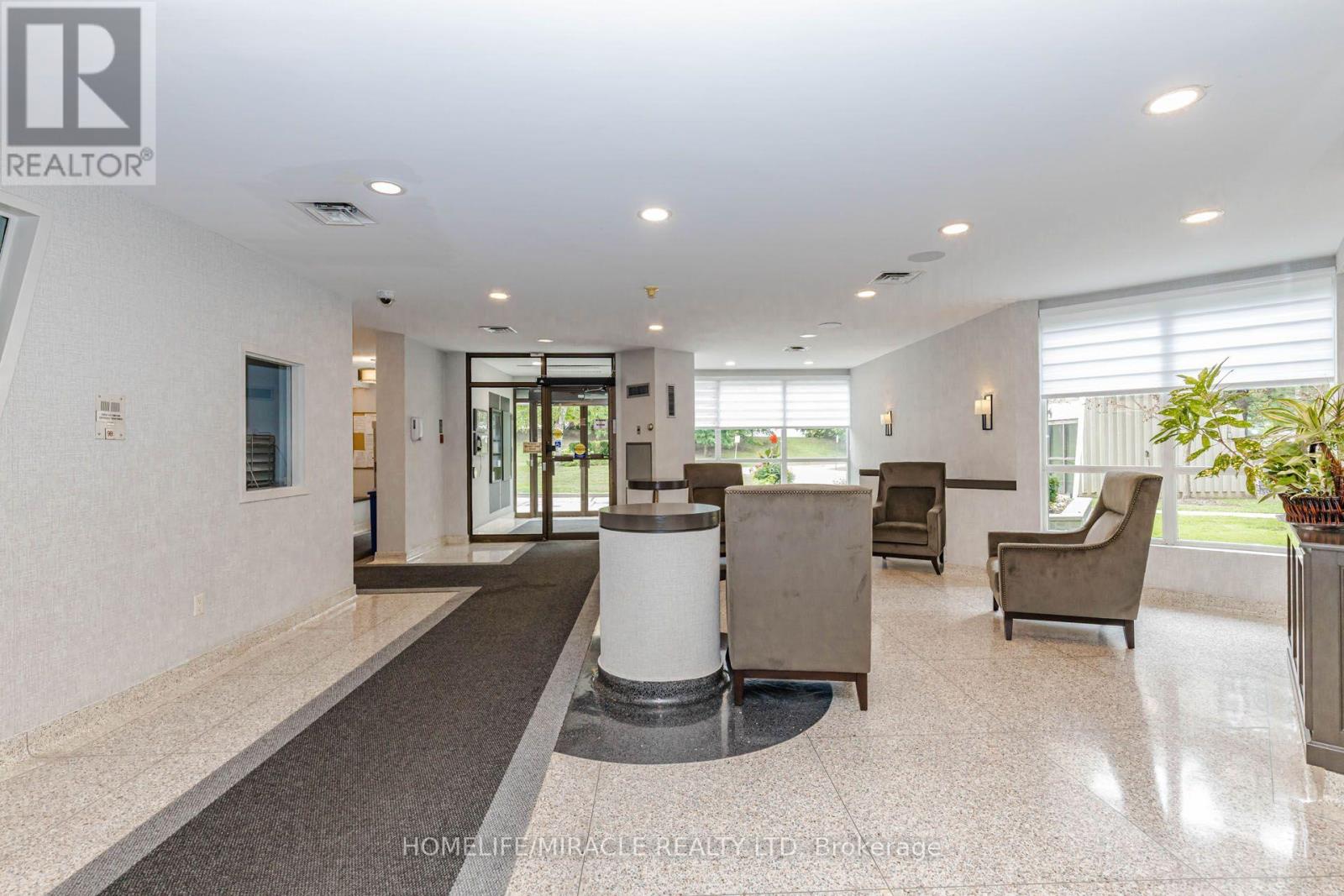 804 - 12 Laurelcrest Street Property Photo 5