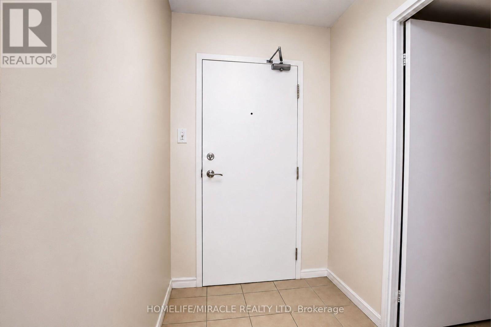 804 - 12 Laurelcrest Street Property Photo 10