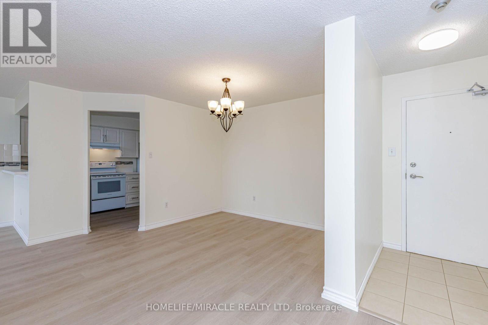 804 - 12 Laurelcrest Street Property Photo 12