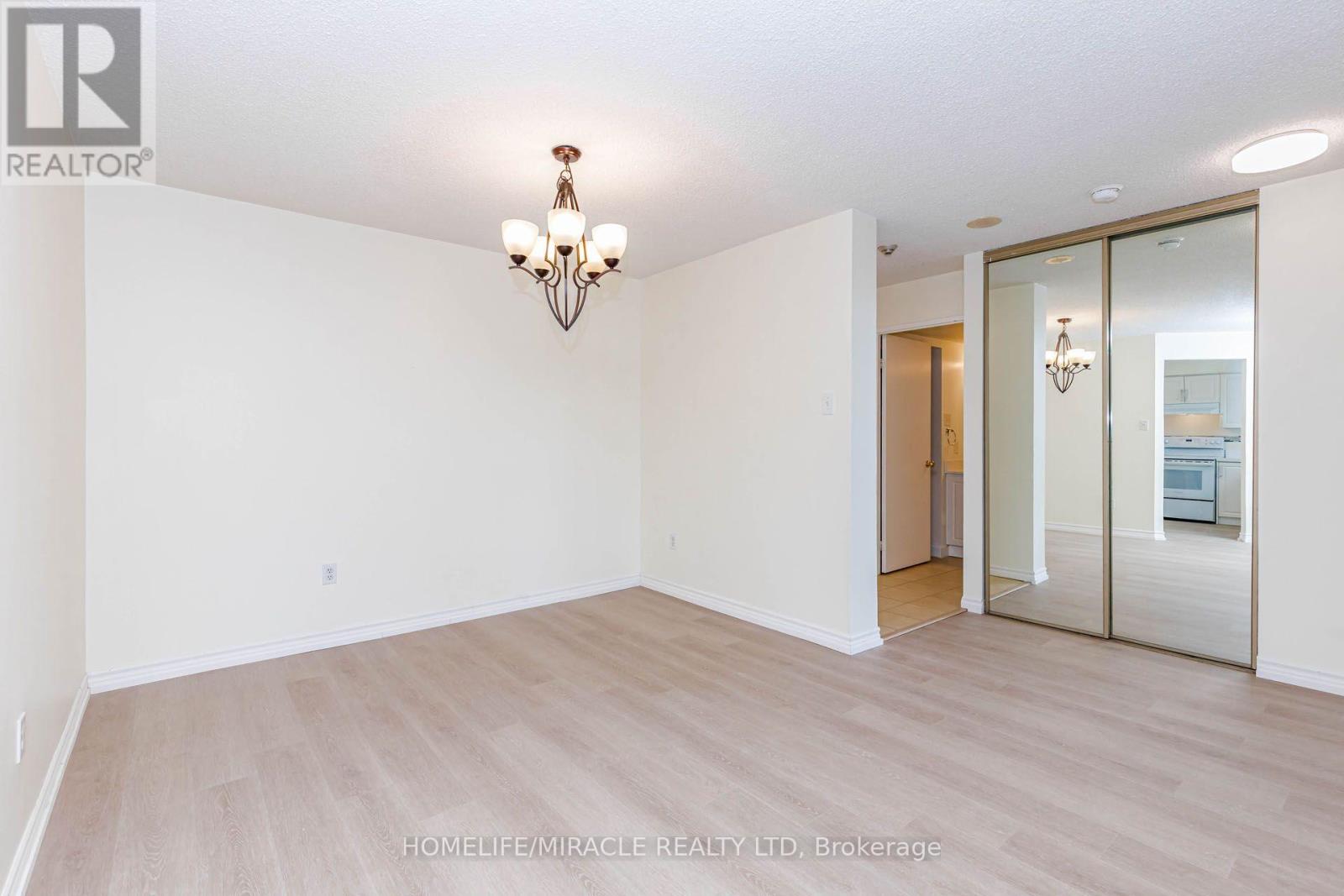 804 - 12 Laurelcrest Street Property Photo 14