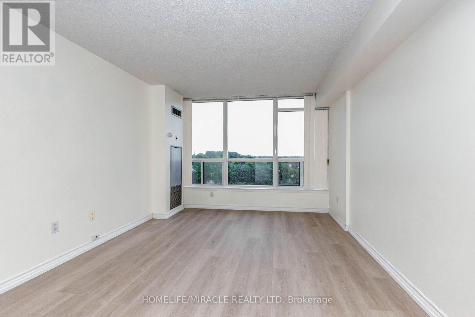 804 - 12 Laurelcrest Street Property Photo 17