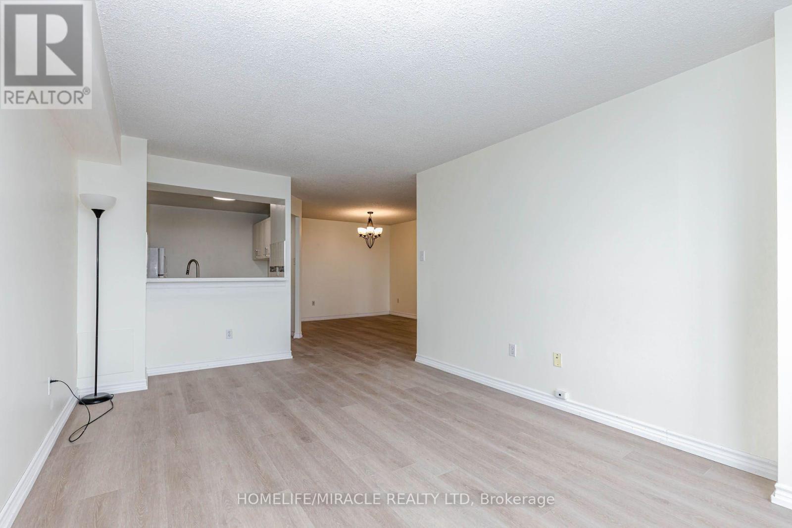 804 - 12 Laurelcrest Street Property Photo 18