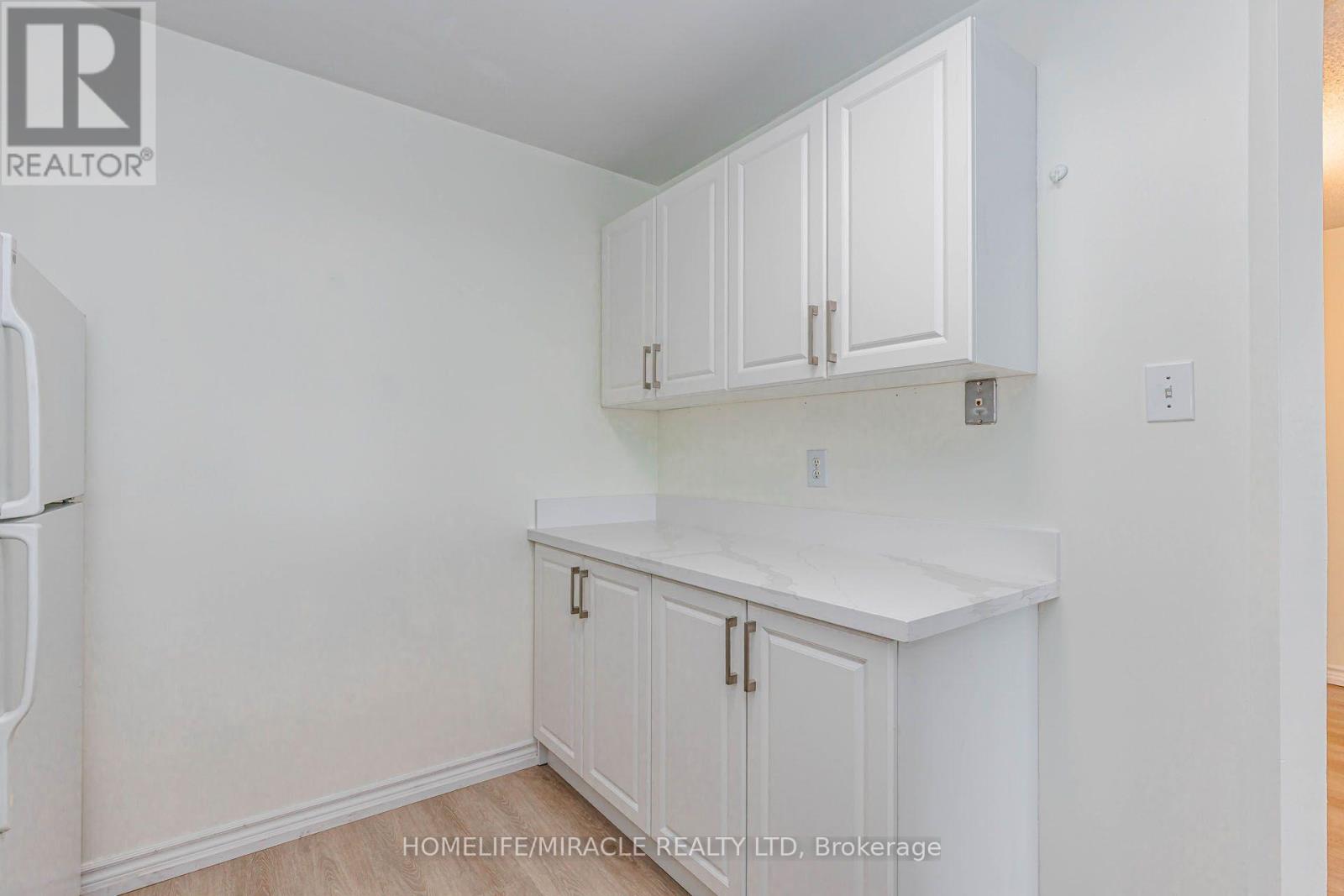 804 - 12 Laurelcrest Street Property Photo 25