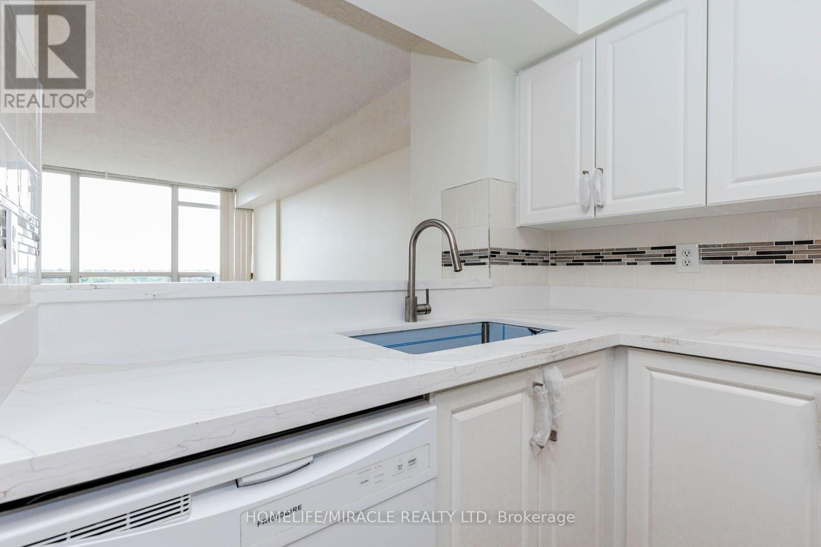 804 - 12 Laurelcrest Street Property Photo 29