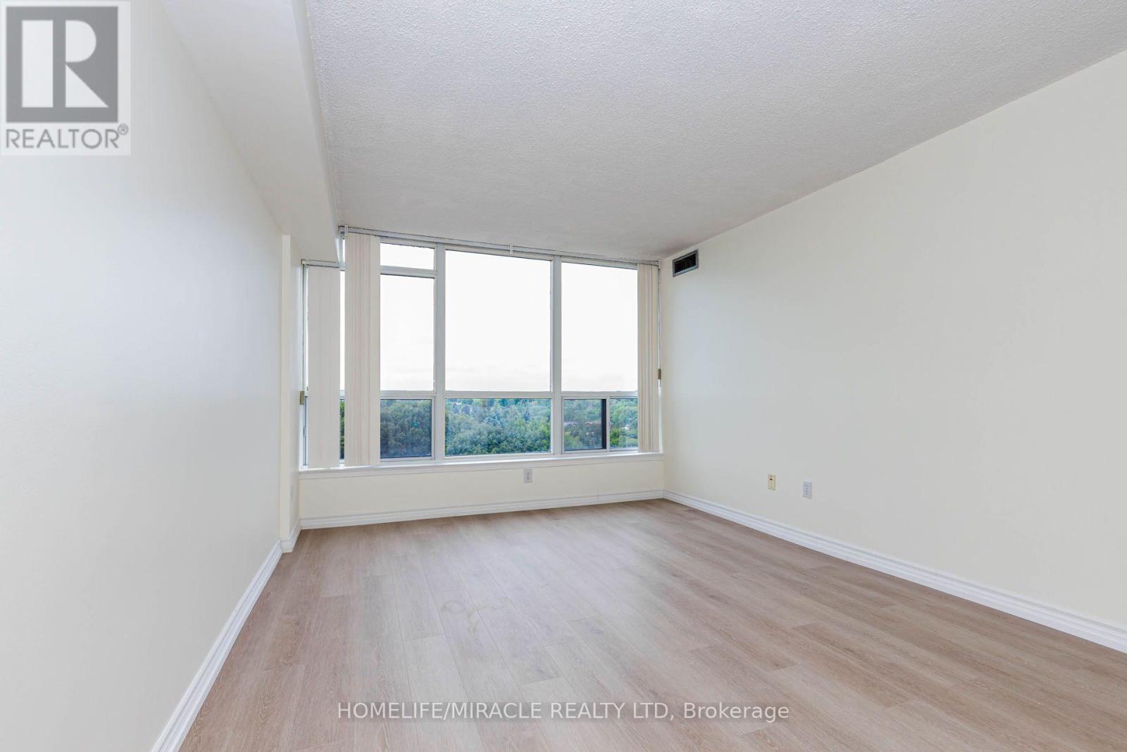 804 - 12 Laurelcrest Street Property Photo 32