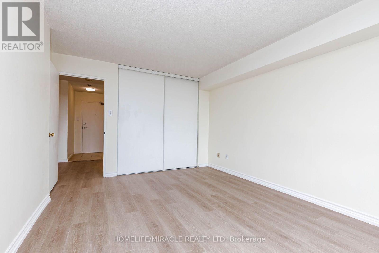 804 - 12 Laurelcrest Street Property Photo 34