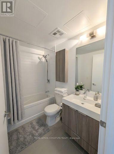 1121 - 3100 Keele Street Property Photo 13