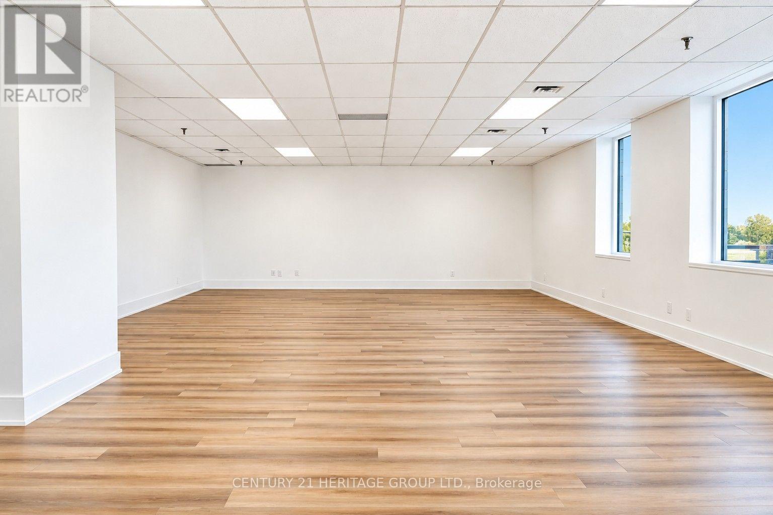 204 - 4544 Dufferin Street Property Photo 2
