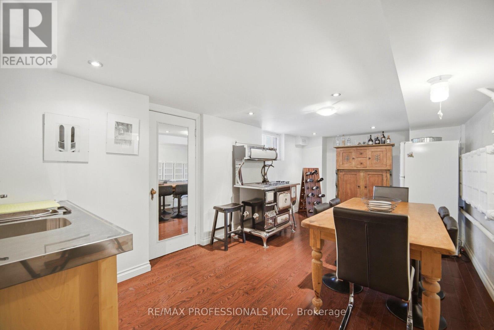1114 Kipling Avenue Property Photo 35