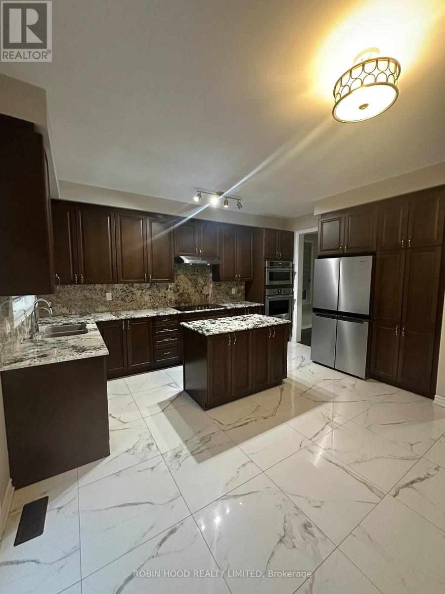 63 Royal Fern Crescent Property Photo 3